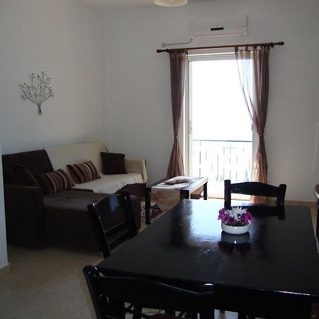 Fantasia Apartment Lákones 外观 照片