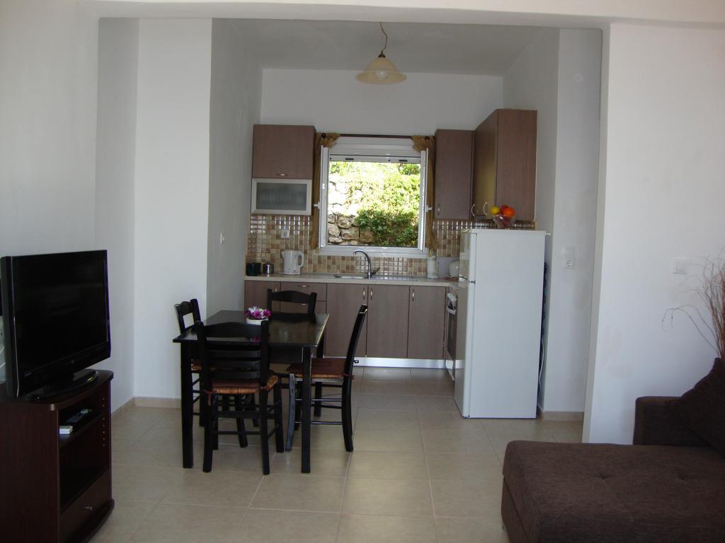 Fantasia Apartment Lákones 外观 照片