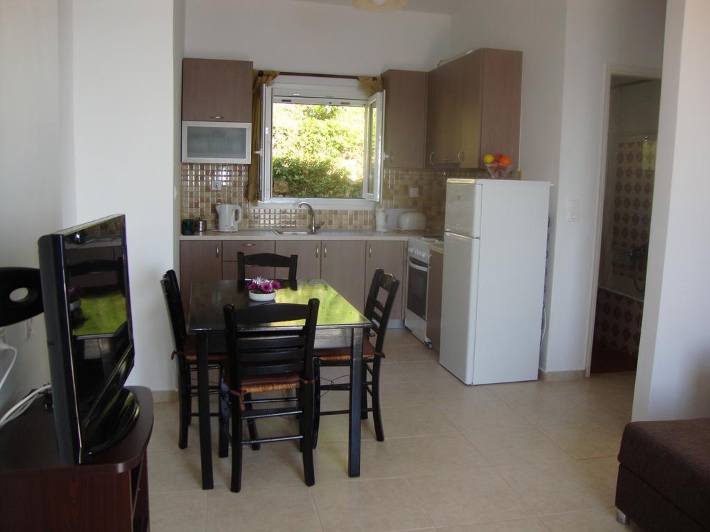 Fantasia Apartment Lákones 外观 照片